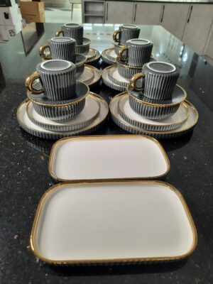 32-Piece Elegant European Porcelain Dinner Set - Complete Luxury Tableware with Plates, Bowls, Mugs & Platters